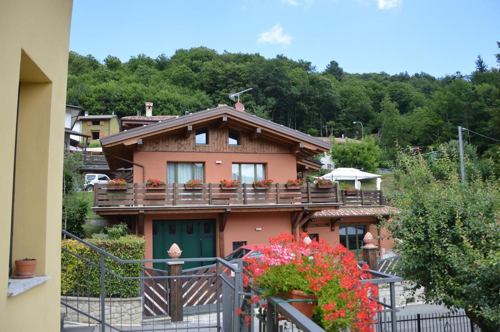 كاستليوني دي بيبولي B&B La Piazzetta المظهر الخارجي الصورة