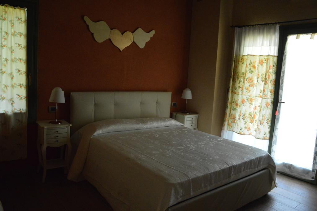 كاستليوني دي بيبولي B&B La Piazzetta المظهر الخارجي الصورة