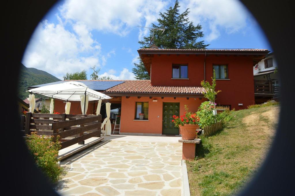 كاستليوني دي بيبولي B&B La Piazzetta المظهر الخارجي الصورة