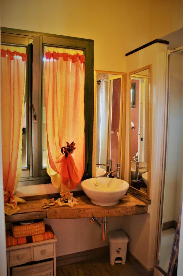 كاستليوني دي بيبولي B&B La Piazzetta المظهر الخارجي الصورة